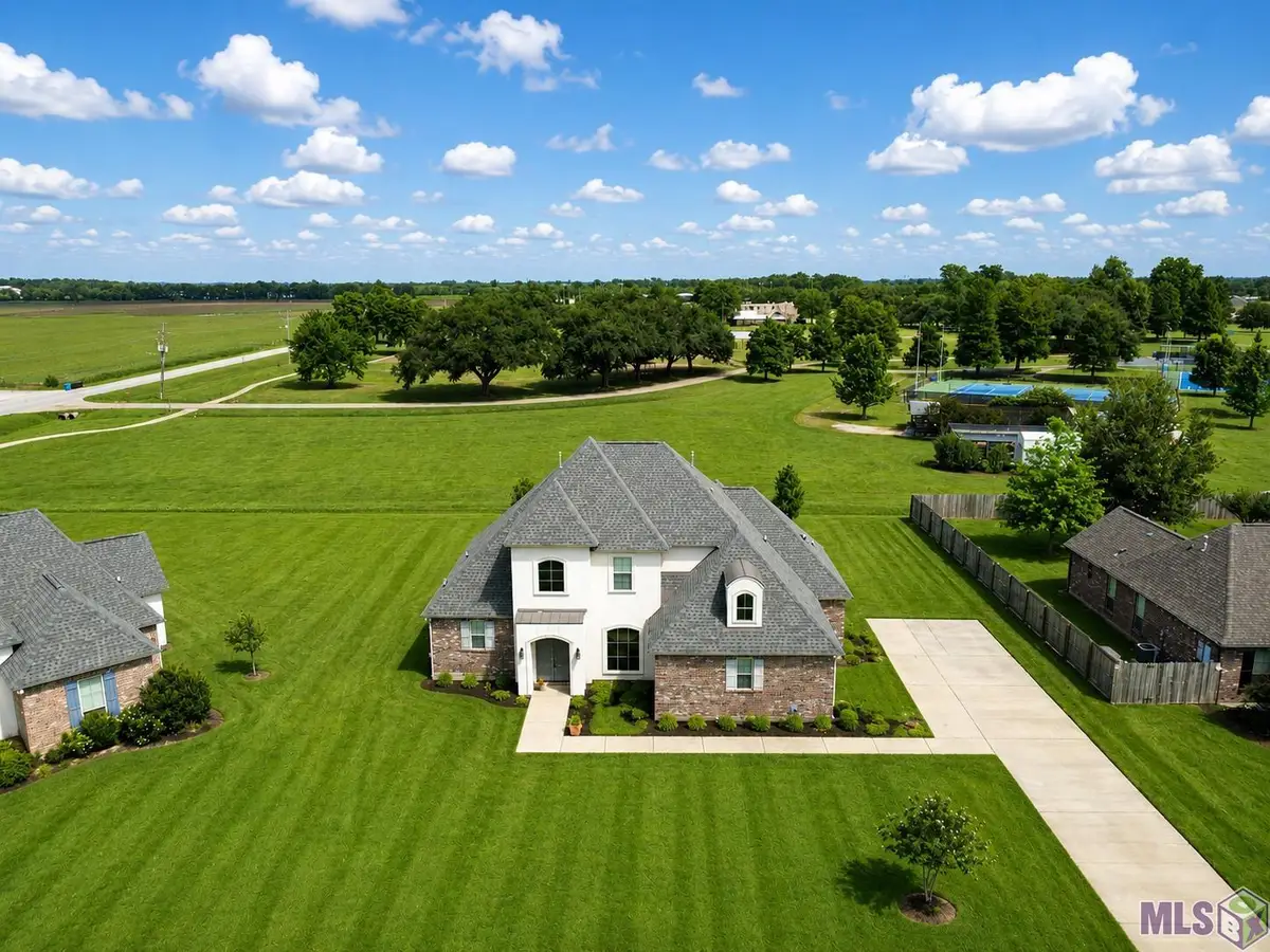 209 Amelia Ct, New Roads, LA 70760 - #1