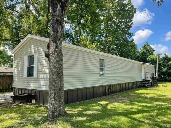 14195 Oak Meadow St, Gonzales, LA 70737