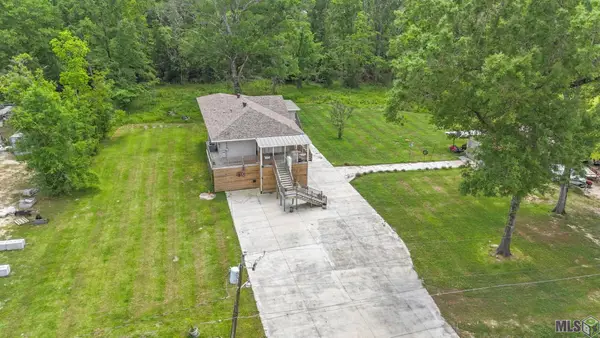 41255 Oak Harbor Rd, Prairieville, LA 70769