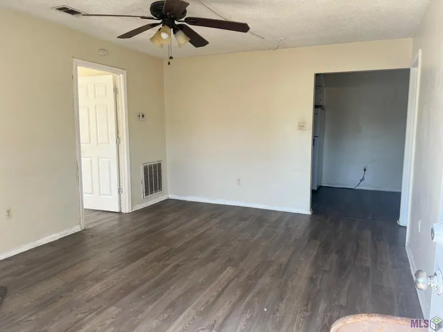 1055 Manson Dr, Baton Rouge, LA 70816 - #2