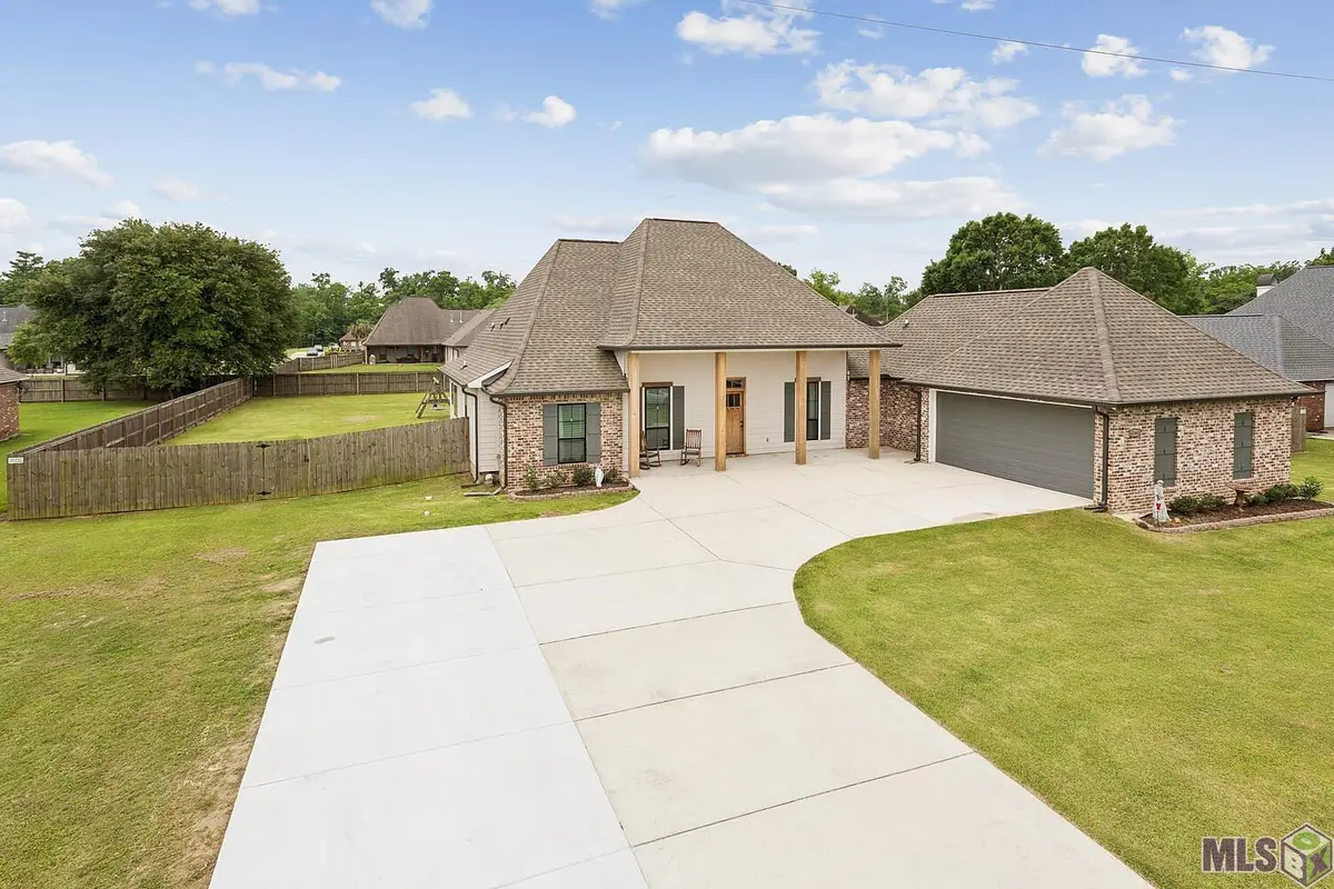 42462 Bart St, Gonzales, LA 70737 - #1