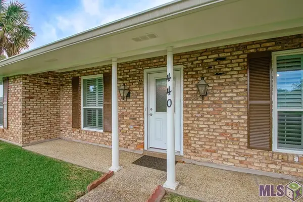 440 Chesterfield Dr, Baton Rouge, LA 70815
