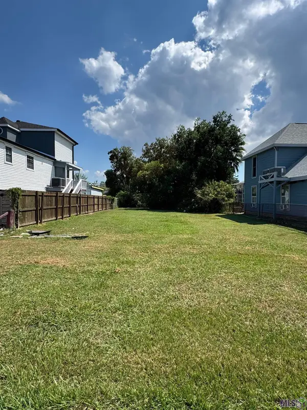 6423 Arts Street, New Orleans, LA 70122