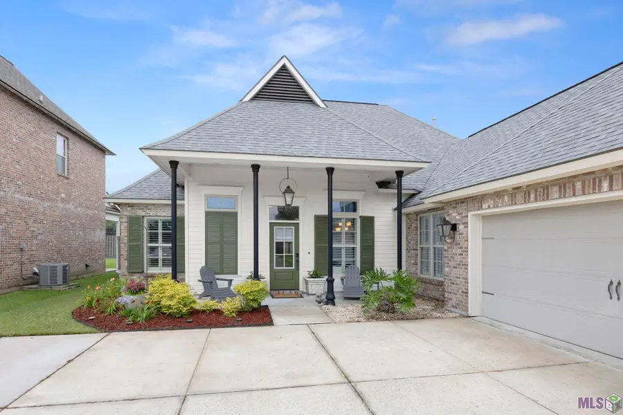 3135 Meadow Grove Ave, Zachary, LA 70791 - #2