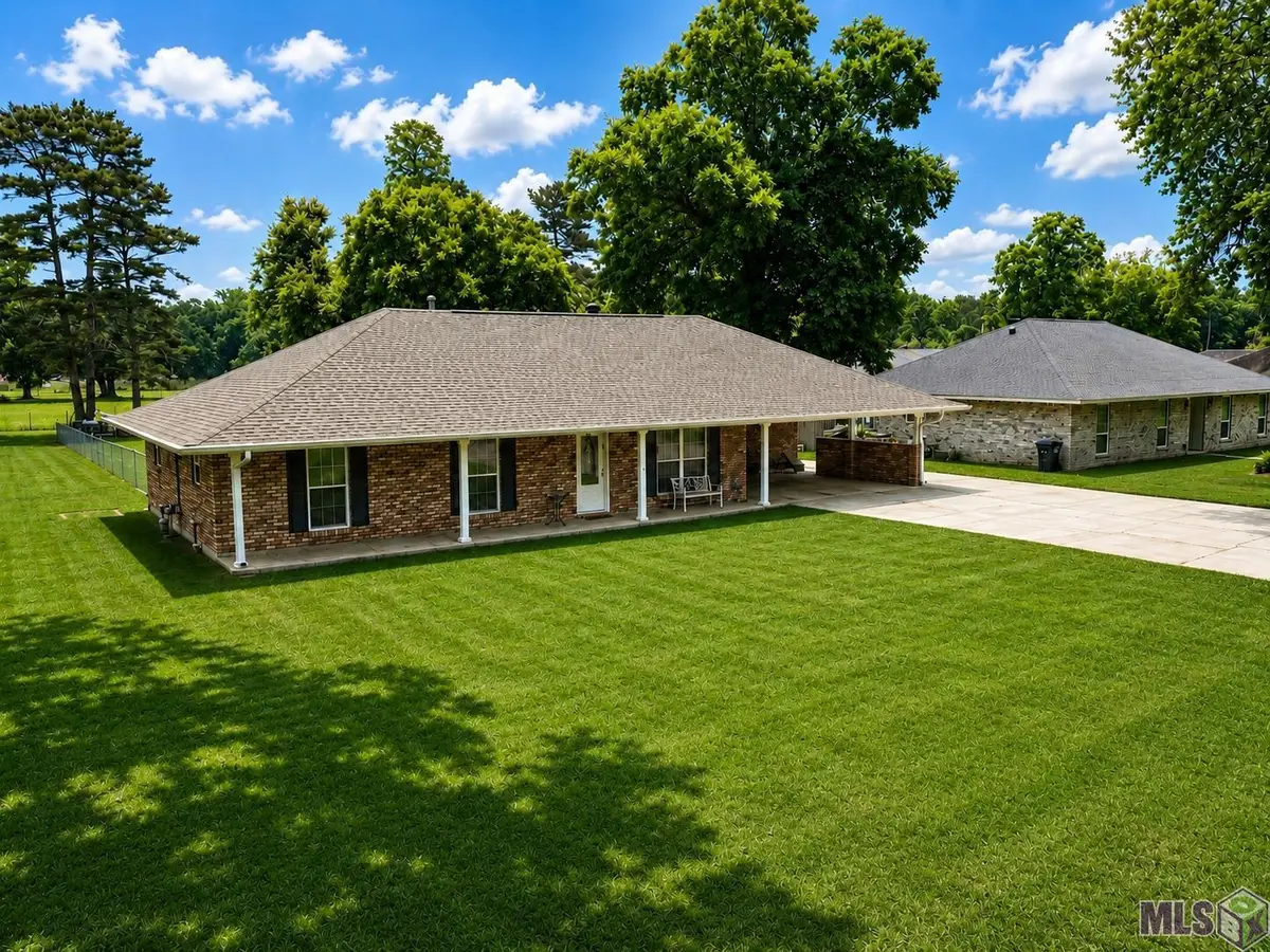 45046 Riverside Estates Dr, Saint Amant, LA 70774 - #1