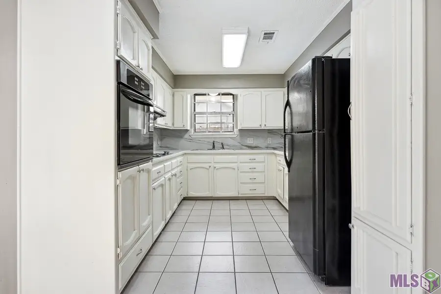 9853 Hawthorne Dr, Baton Rouge, LA 70809 - #2