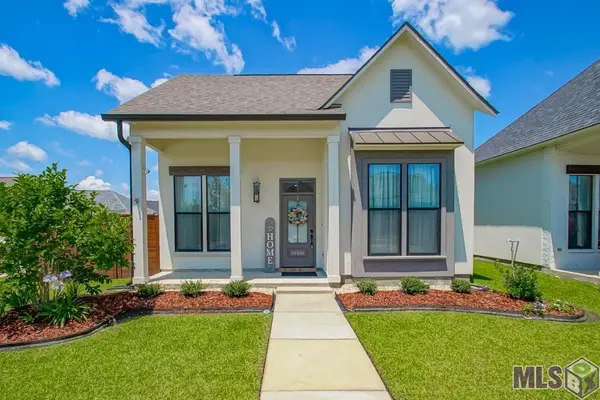 10106 Grayton Dr, Central, LA 70818