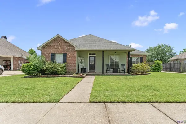 1300 Buffalo Hollow Ct, Zachary, LA 70791