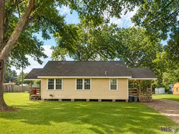 2794 Rush St, Slaughter, LA 70777