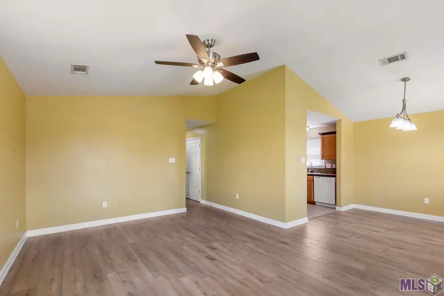 26293 Riverscape Dr, Springfield, LA 70462 - #3