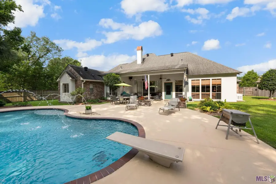 9417 Homestead Dr, Baton Rouge, LA 70817 - #2