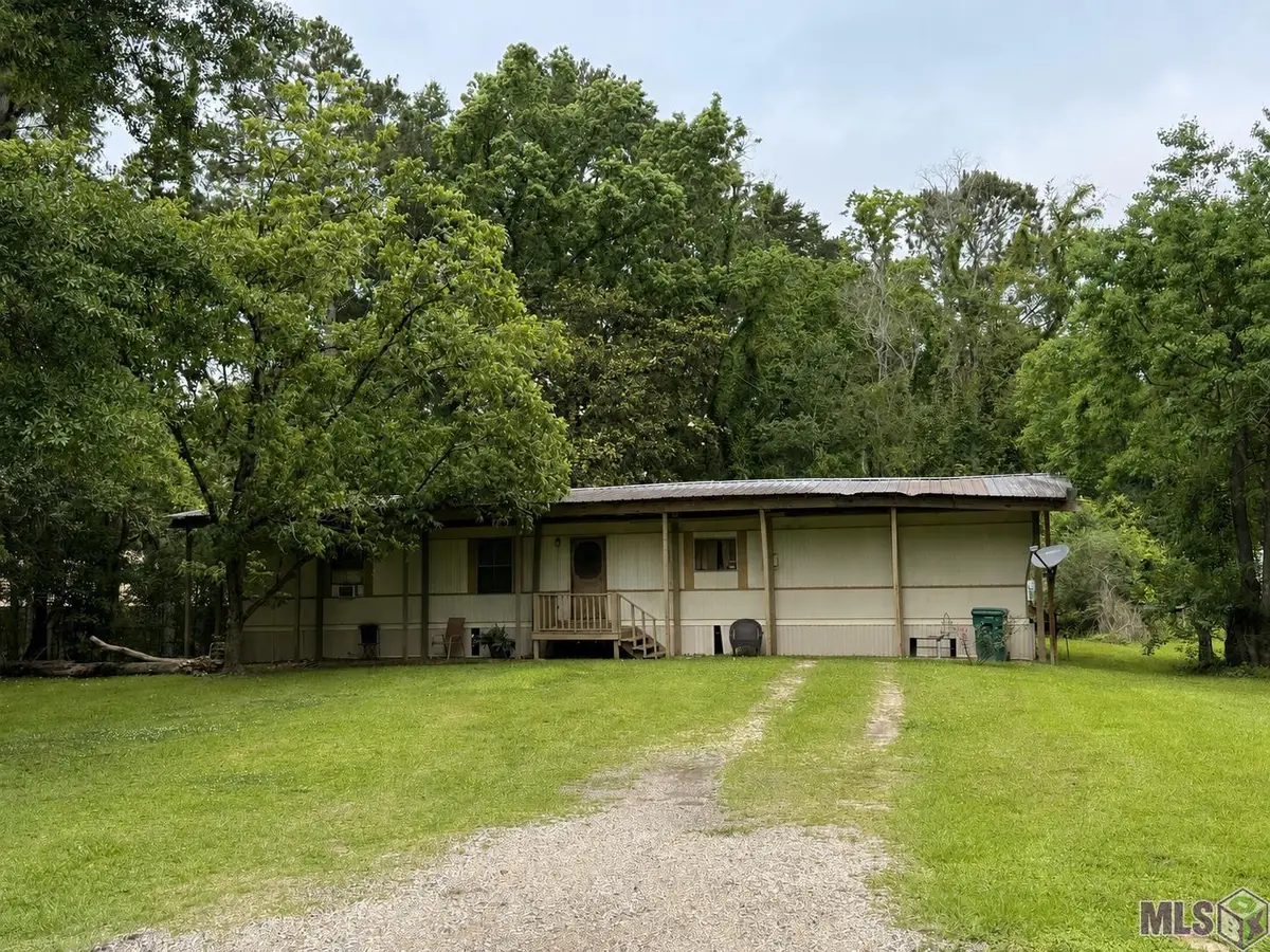 8481 Sharee Pl, Denham Springs, LA 70726 - #1