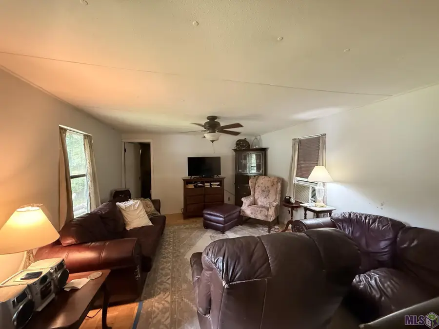 8481 Sharee Pl, Denham Springs, LA 70726 - #2