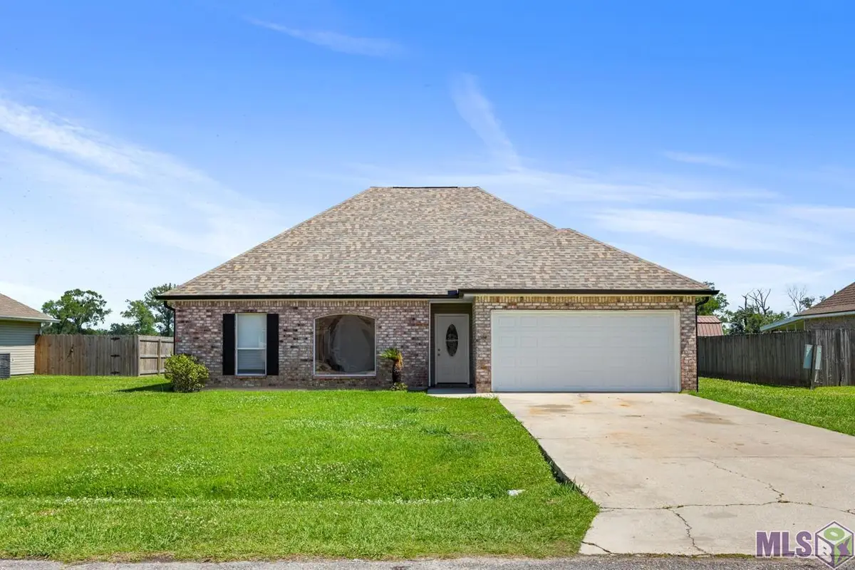 43266 N Henderson Ave, Prairieville, LA 70769 - #1