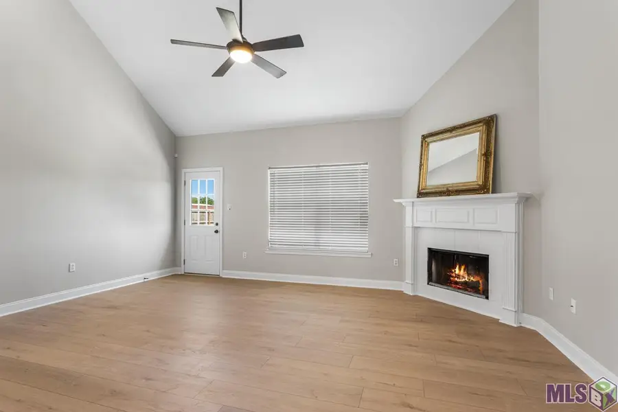 43266 N Henderson Ave, Prairieville, LA 70769 - #2