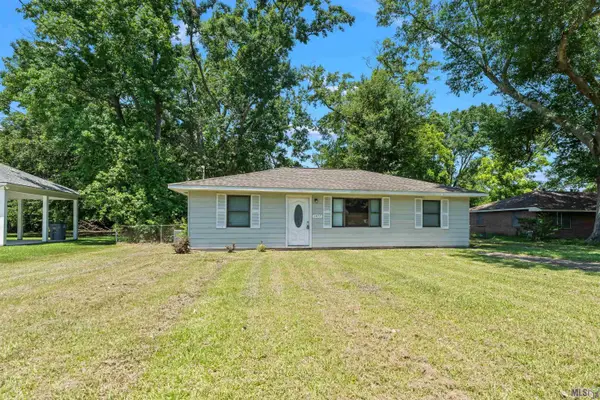 1477 Nichols St, Baker, LA 70714