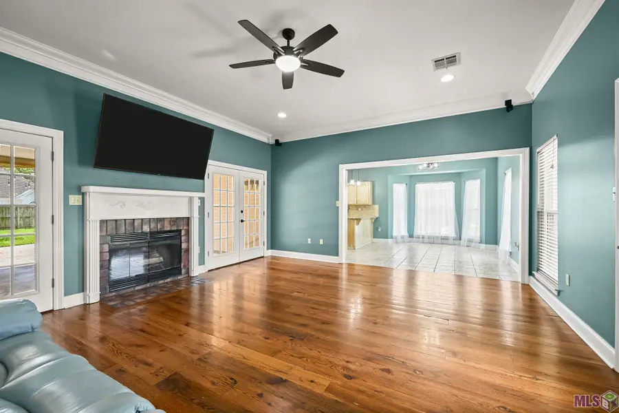 18567 White Oak Dr, Prairieville, LA 70769 - #2