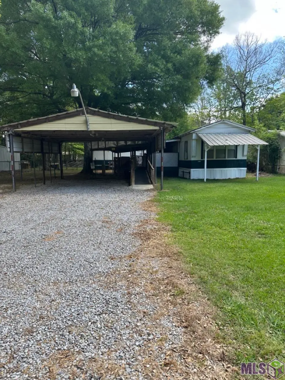 15054 W Beaver Dr, Central, LA 70770 - #1