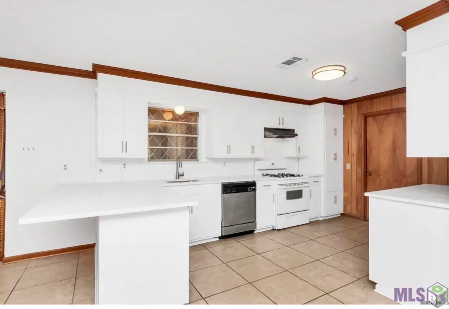 2027 S Edwards, Gonzales, LA 70727 - #3