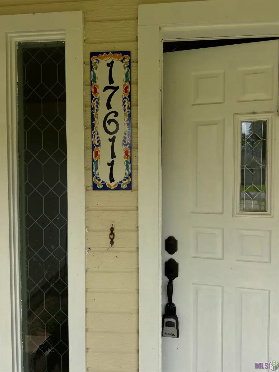 17611 Bevan Dr, Baton Rouge, LA 70817 - #2