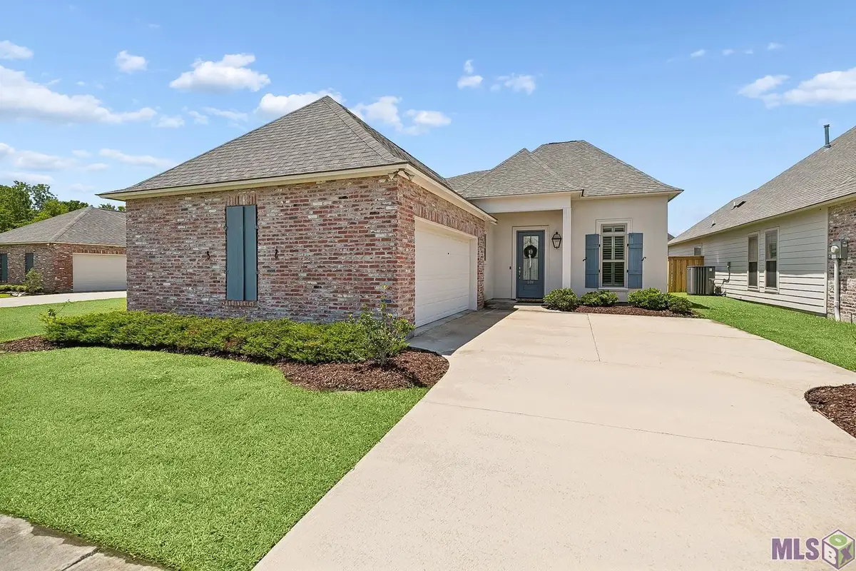 570 White Egret Dr, Baton Rouge, LA 70810 - #1