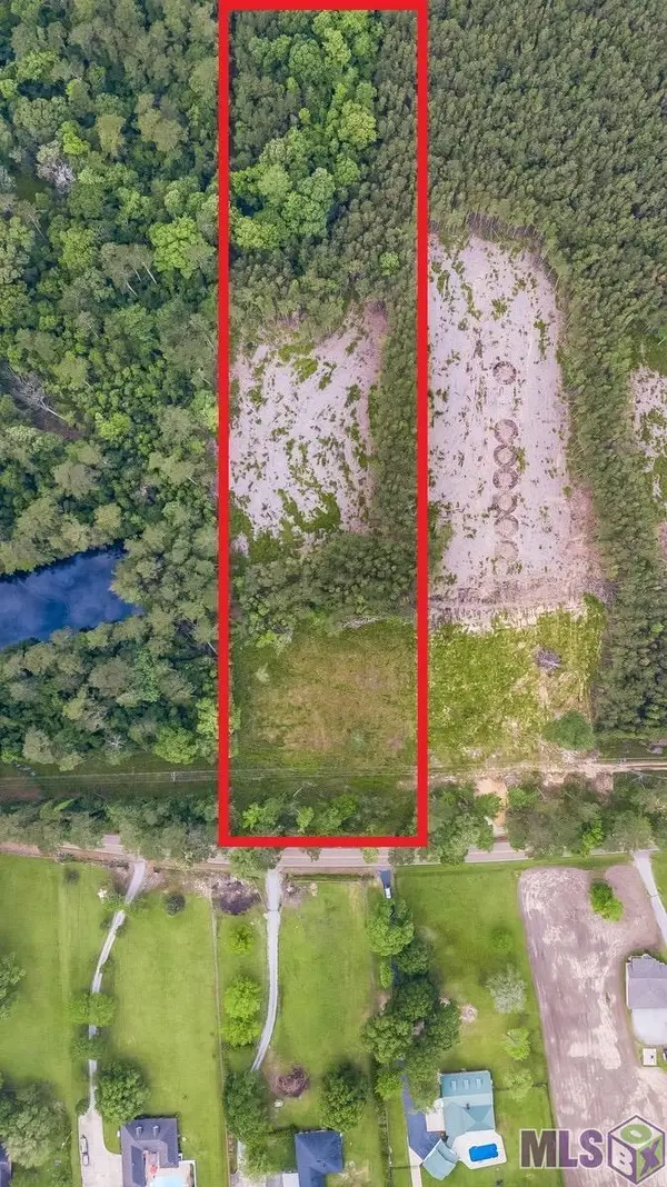 19211 Liberty Rd, Pride, LA 70770