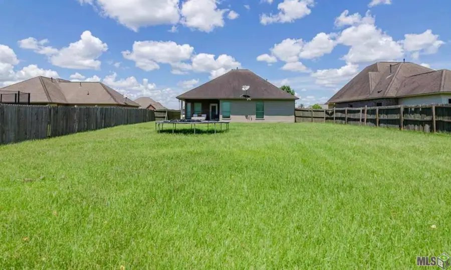 6034 Tuscany Ln, Sorrento, LA 70778 - #2