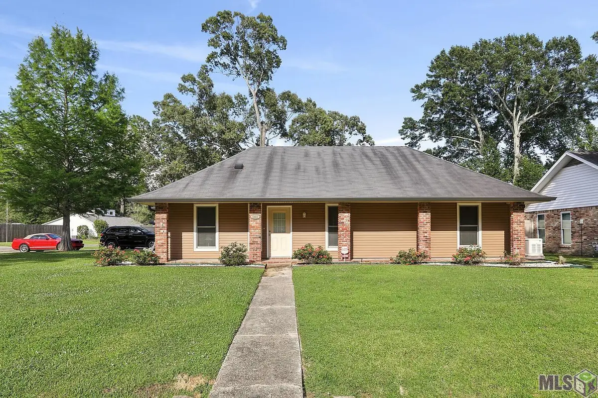 5915 Cedar Creek Dr, Baton Rouge, LA 70817 - #1