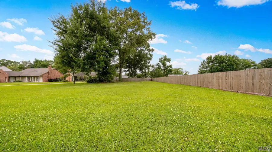 1805 E Carriage House Dr, Baton Rouge, LA 70815 - #3