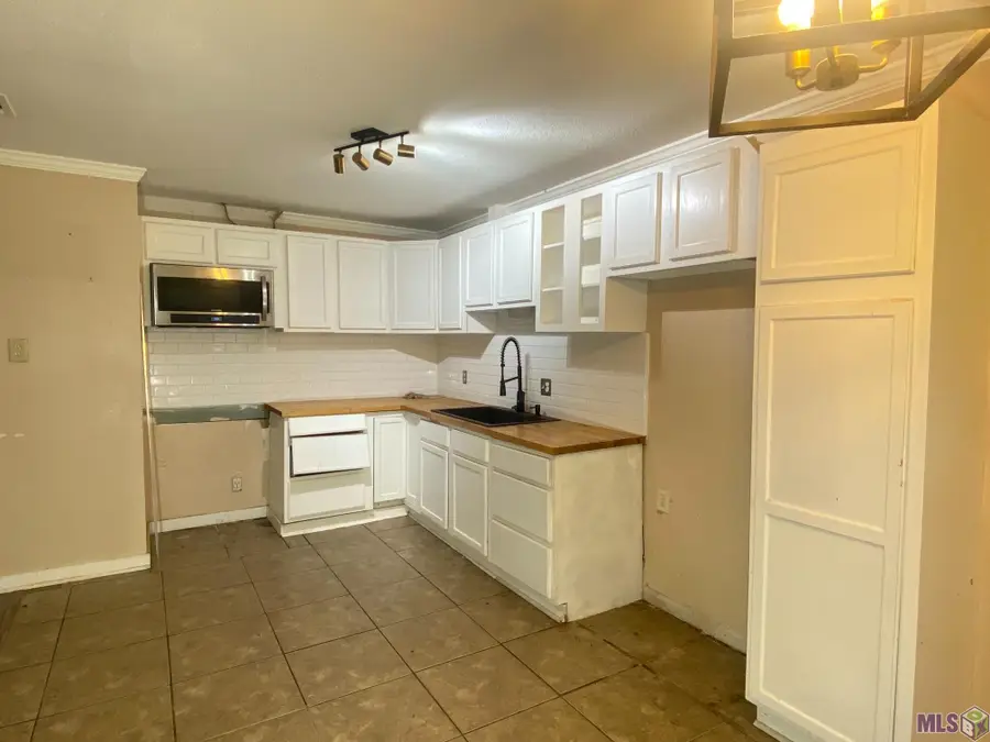 9500 Dabney Dr, Denham Springs, LA 70726 - #2