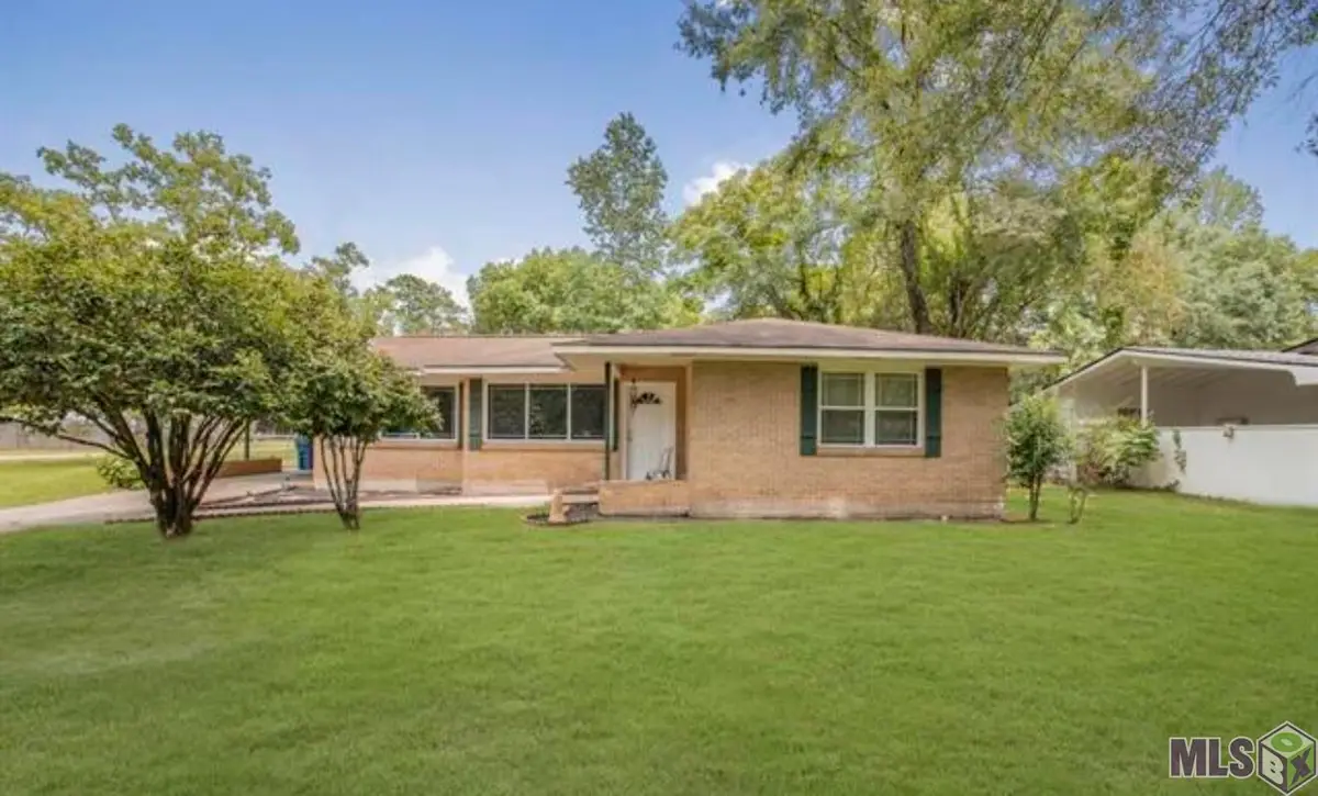 1542 N Woodcrest Ave, Denham Springs, LA 70726 - #1