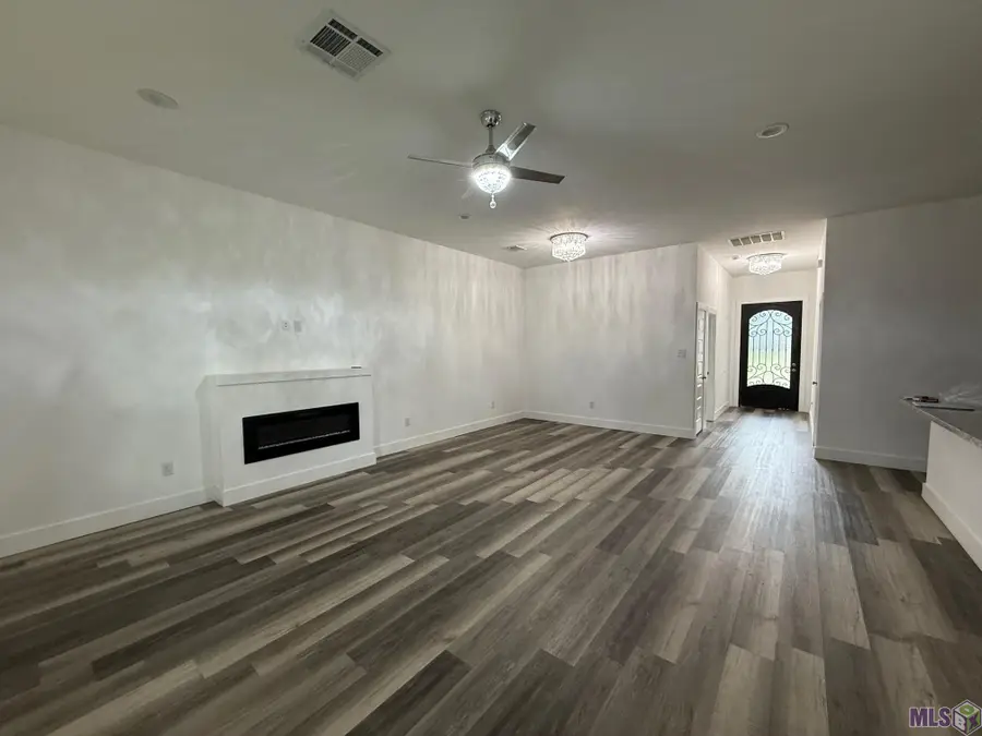23318 Fairway Garden Ct #8, Springfield, LA 70462 - #3