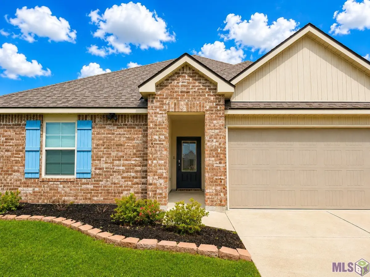 30716 Pine Grove Dr, Denham Springs, LA 70726 - #1
