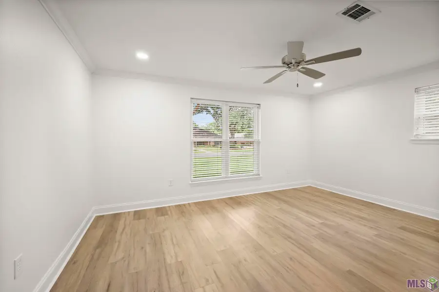 12269 N Lakeview Dr, Oak Hills Place, LA 70810 - #3