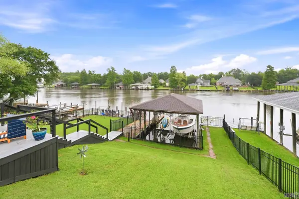 12132 River Highlands, St. Amant, LA 70774