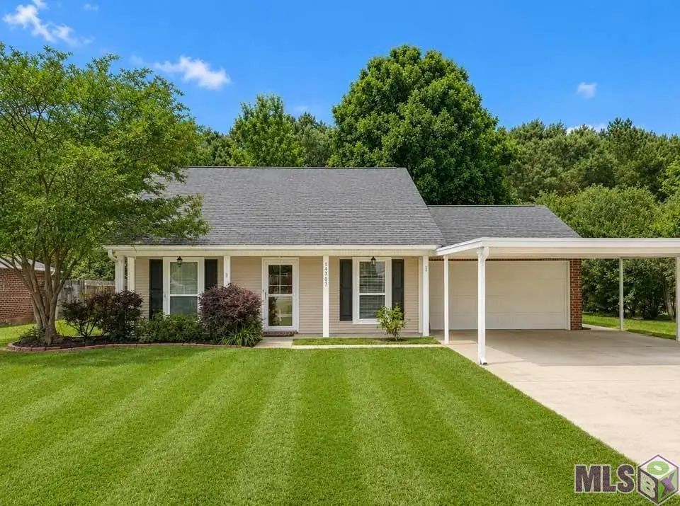 36205 Lynchburg Dr, Denham Springs, LA 70706 - #1