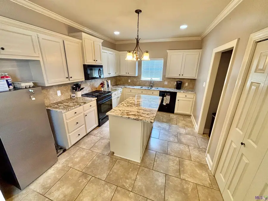 10073 Chanel Dr, Denham Springs, LA 70706 - #2