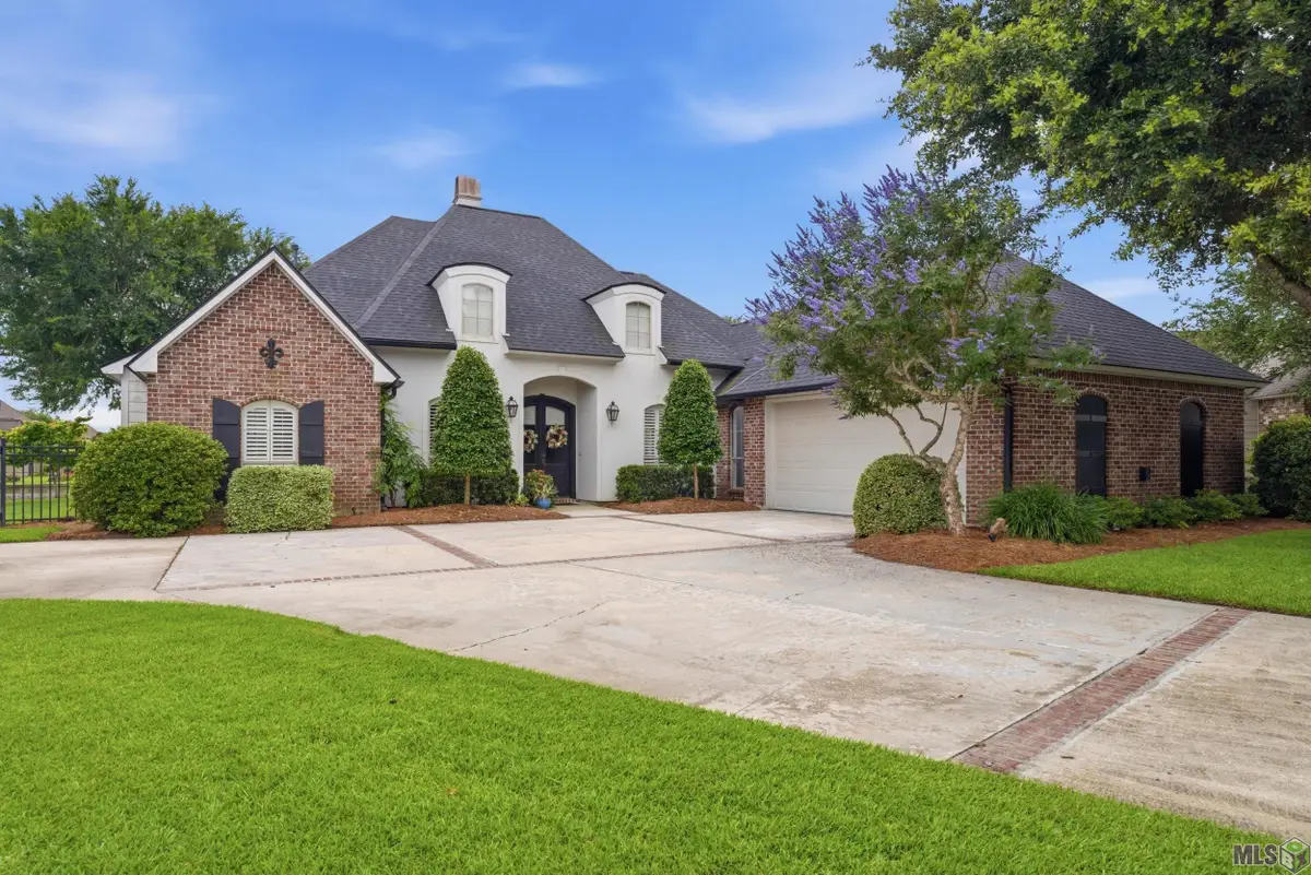 43091 Lighthouse Ln, Prairieville, LA 70769 - #1