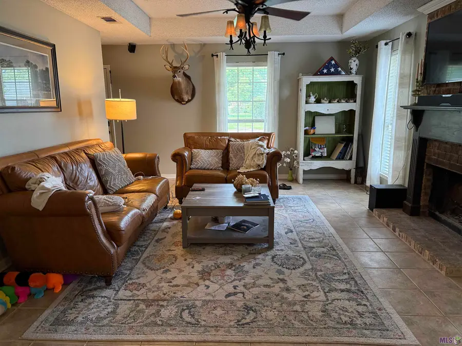 7820 Bayou Fountain Ave, Baton Rouge, LA 70820 - #3