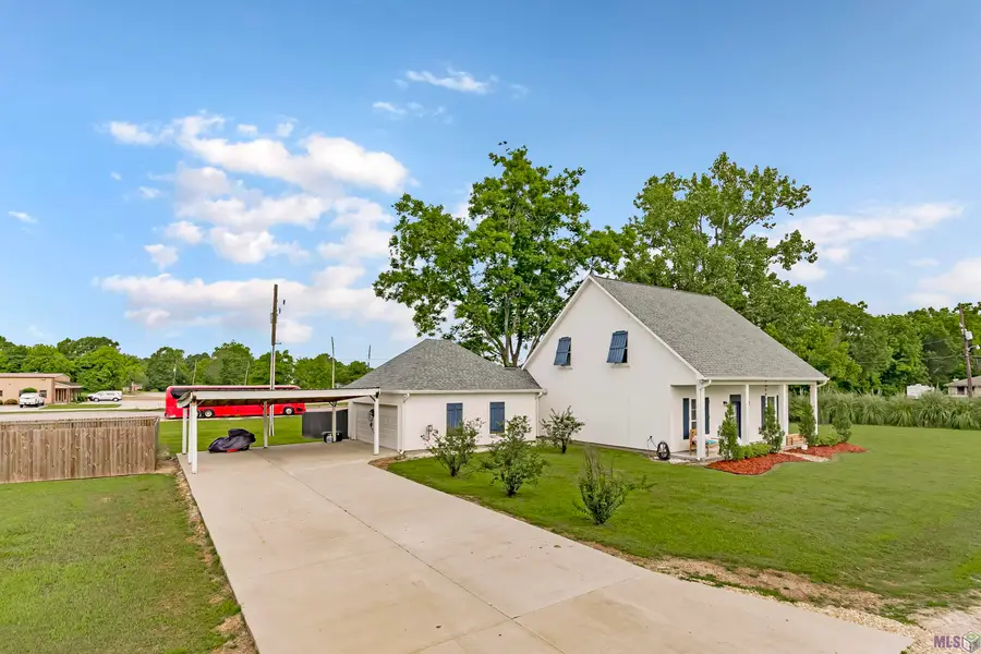 1502 Lamotte Ln, Port Allen, LA 70767 - #3