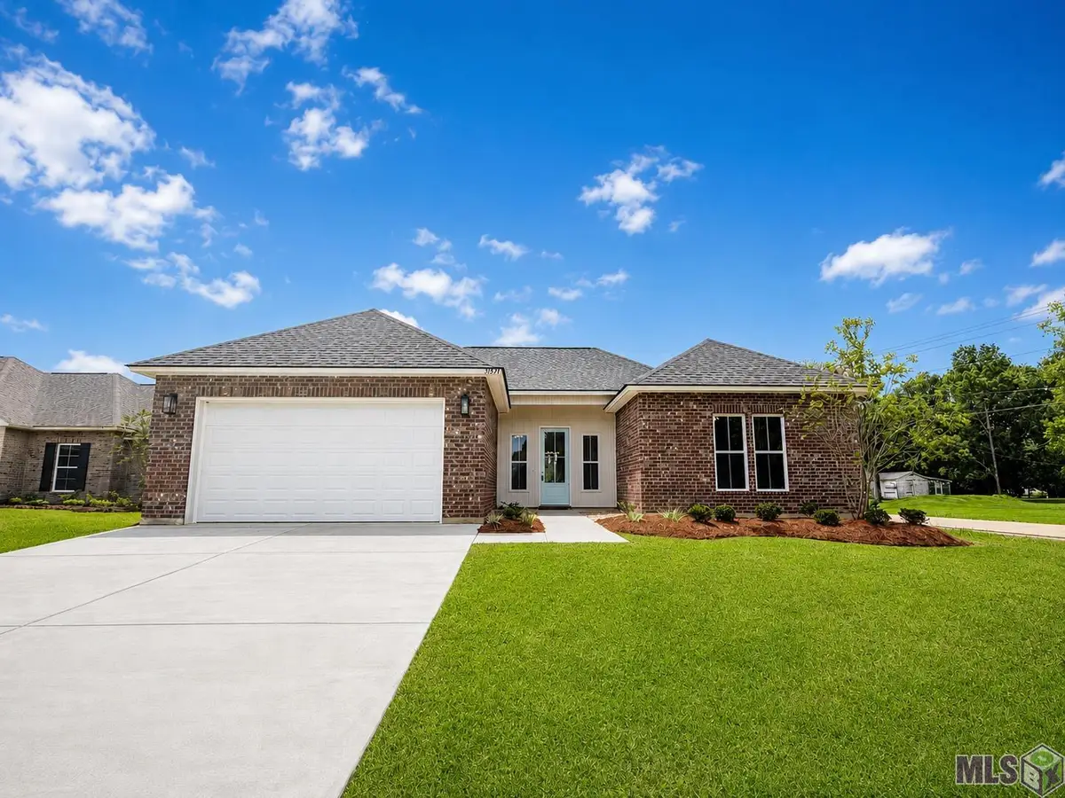 31531 Dunn Rd, Denham Springs, LA 70726 - #1