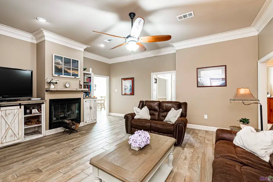 32810 Poplar Ct, Denham Springs, LA 70706 - #3