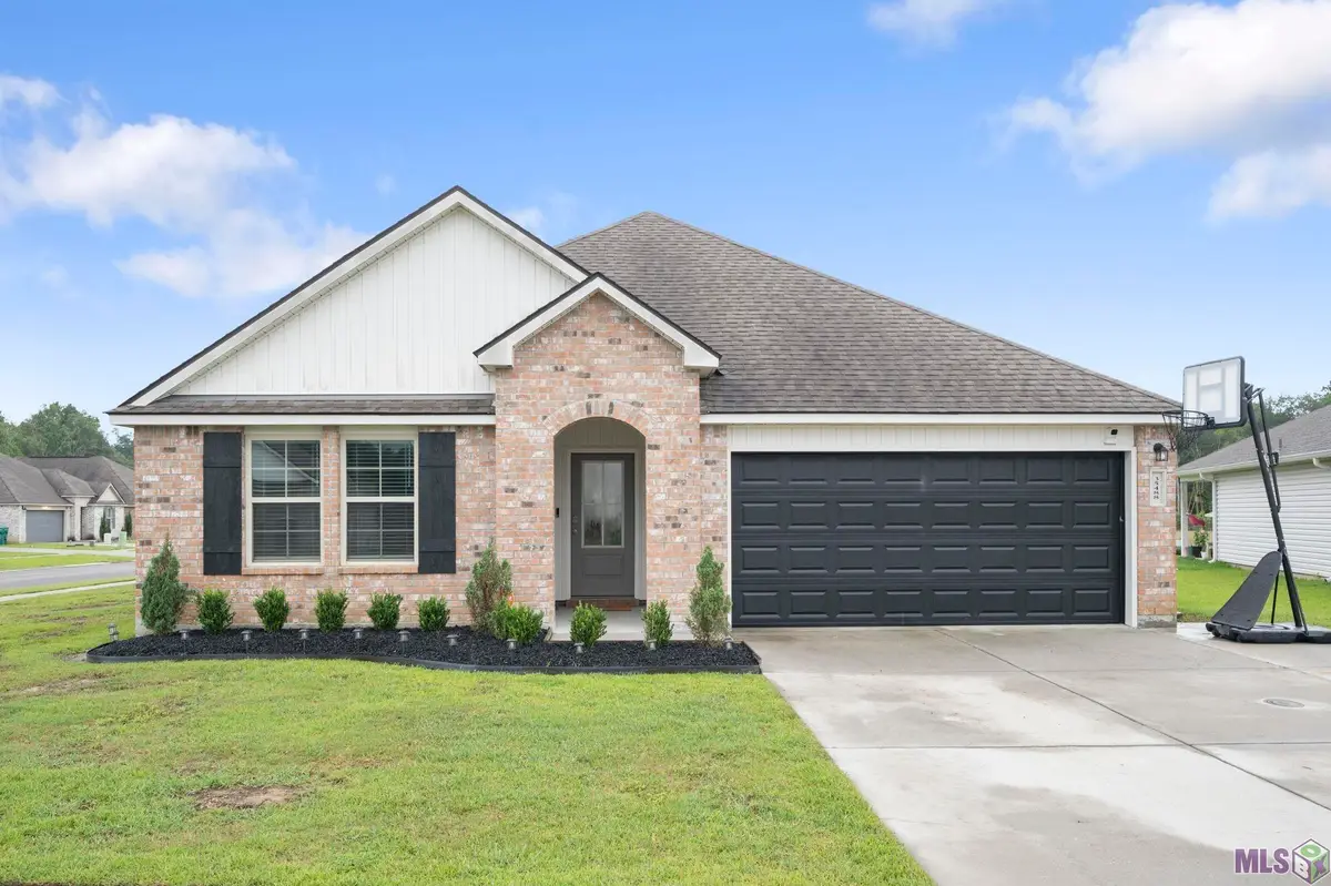 35488 Grovemont Dr, Denham Springs, LA 70706 - #1