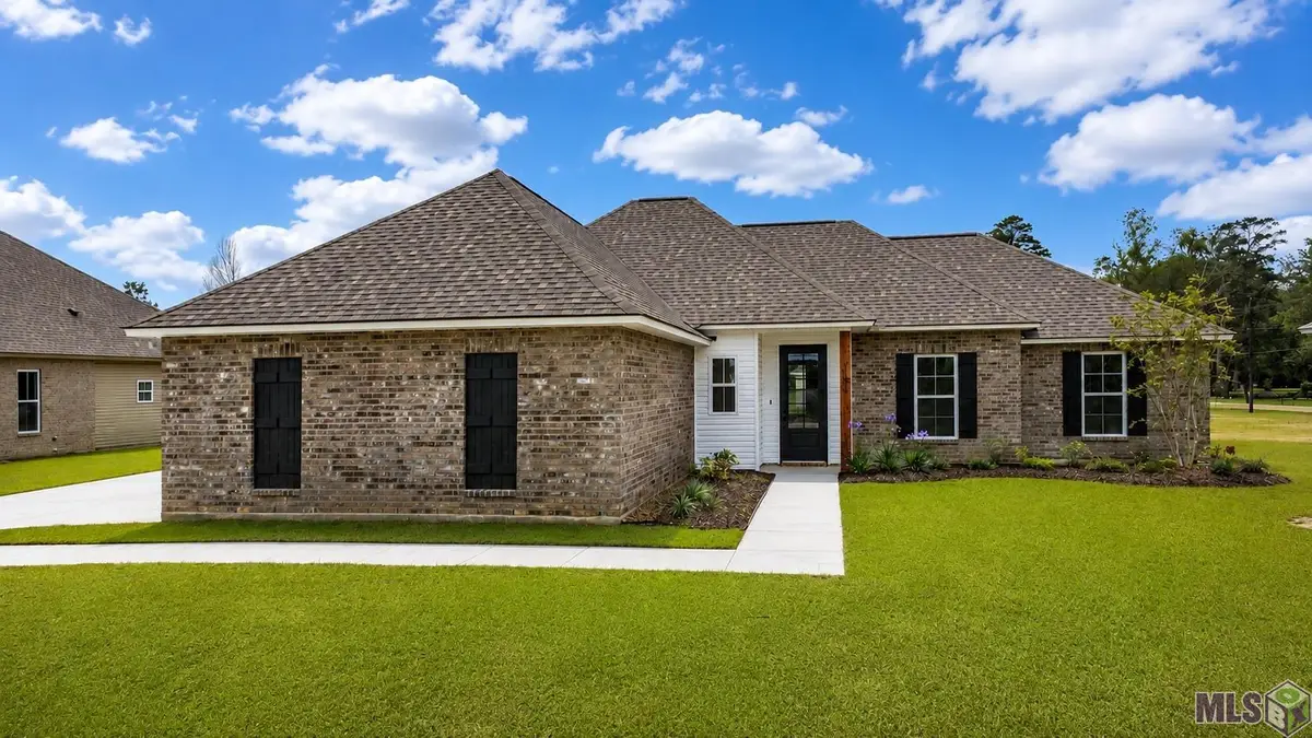 31513 Dunn Rd, Denham Springs, LA 70726 - #1