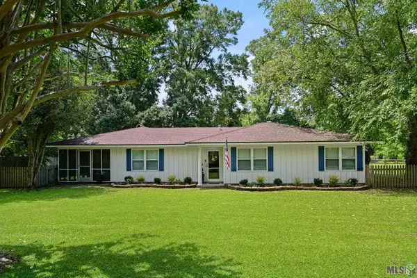 9974 Havard St, St. Francisville, LA 70775