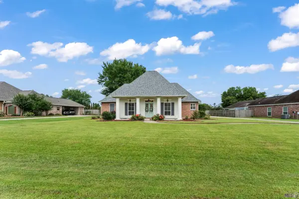 36494 Page Dr, Denham Springs, LA 70706