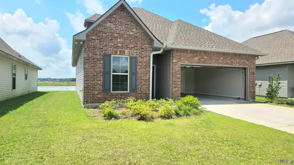 9674 Muncy Ln, Denham Springs, LA 70726