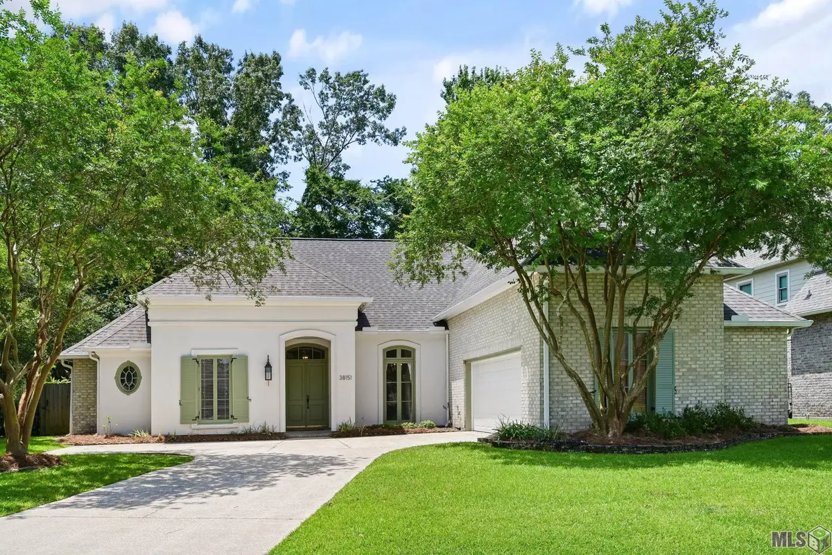 38151 Jefferson Crossing Ave, Prairieville, LA 70769 - #1