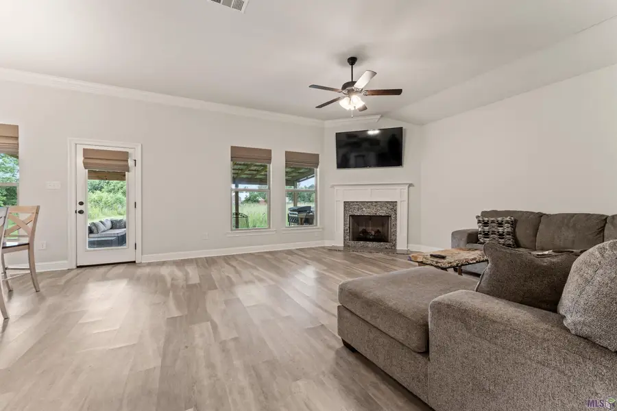 15189 Cedar Springs Rd, Gonzales, LA 70737 - #3