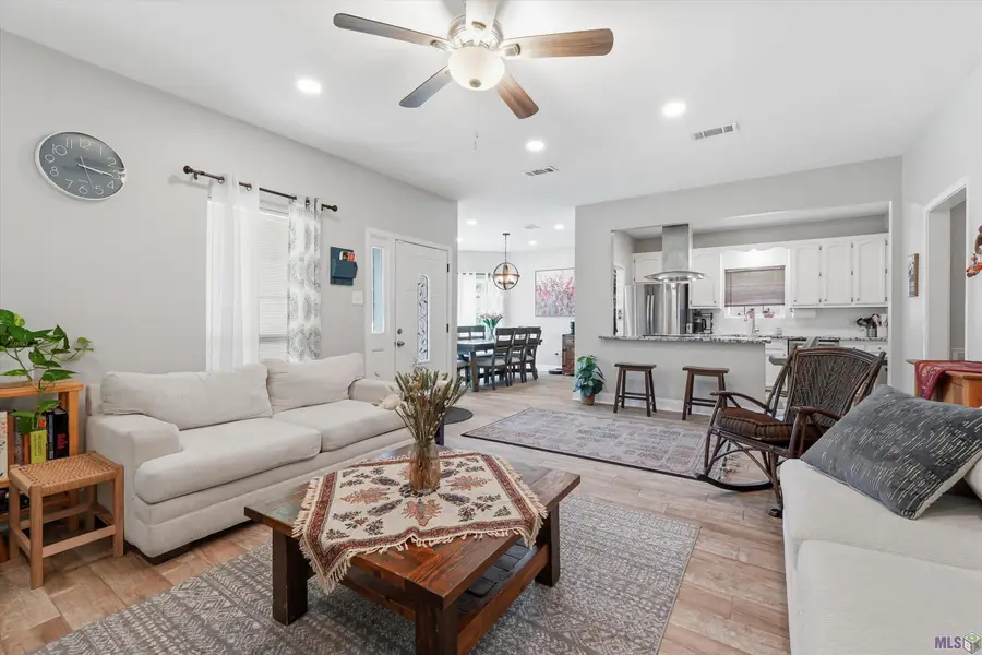 755 Meadow Bend Dr, Baton Rouge, LA 70820 - #2